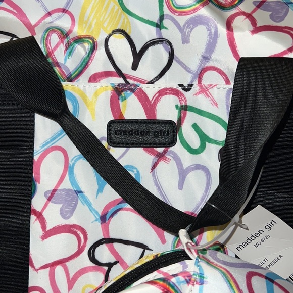 New multi color Madden girl duffle bag weekender - Picture 3 of 10
